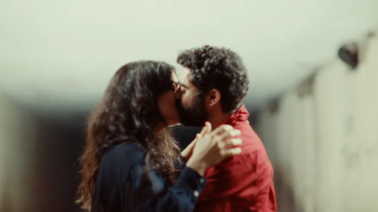 A SAD AND BEAUTIFUL WORLD is a movie distributed by Paradisofilms in The Netherlands, the picture shows scene 5