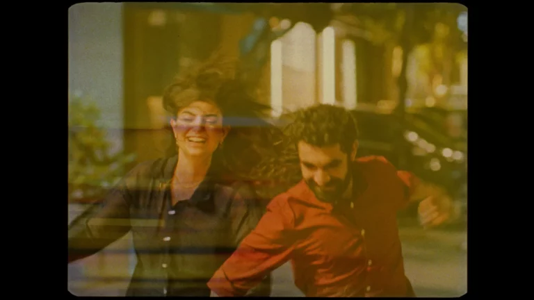 A SAD AND BEAUTIFUL WORLD is a movie distributed by Paradisofilms in The Netherlands, the picture shows scene 6