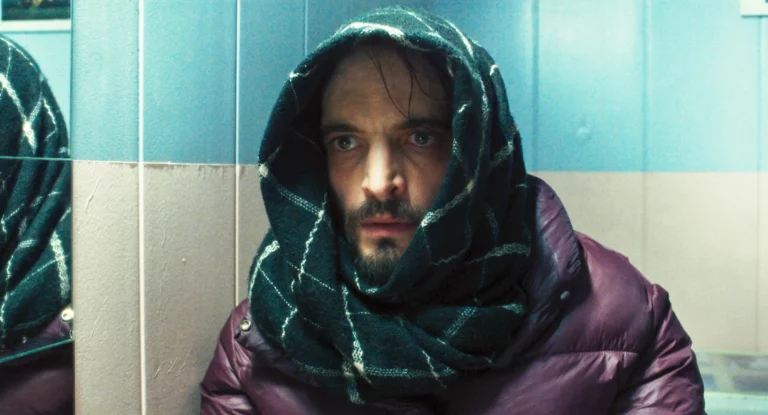 Scene 3 from the movie L INCONNUE distributed in the Netherlands by Paradisofilms.