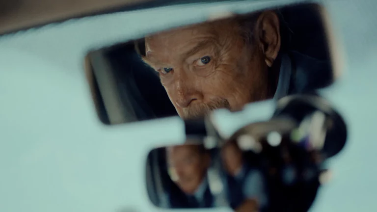 Scene 2 from the movie TOUTES DIRECTIONS, distributed in the Netherlands by Paradisofilms.